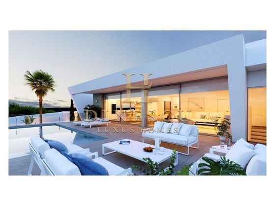 Foto 1 de Xalet en venda a Casco Urbano de 3 habitacions amb terrassa i piscina