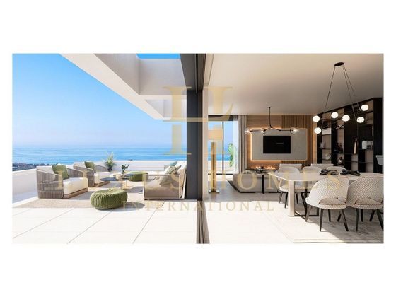Foto 1 de Pis en venda a Playa Bajadilla - Puertos de 3 habitacions amb terrassa i piscina