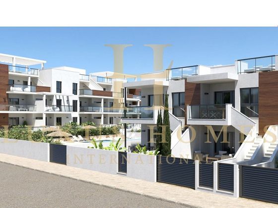 Foto 2 de Piso en venta en El Mojón de 2 habitaciones con terraza y piscina
