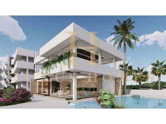Foto 2 de Venta de piso en Guardamar Playa de 2 habitaciones con terraza y piscina