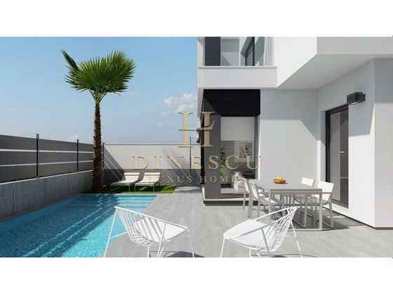 Foto 2 de Venta de chalet en Santiago de la Ribera de 3 habitaciones con terraza y piscina