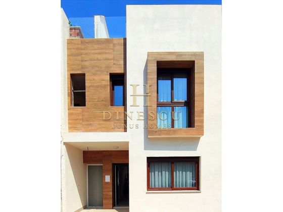 Foto 1 de Venta de casa adosada en Santiago de la Ribera de 3 habitaciones con terraza y piscina