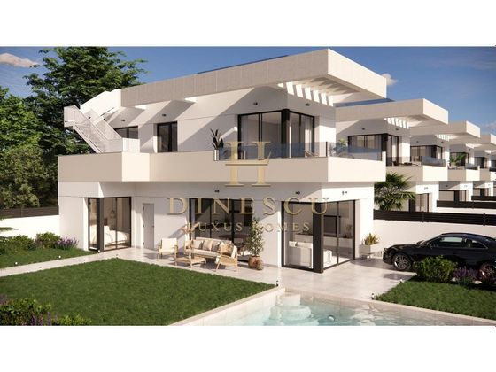 Foto 2 de Chalet en venta en Montesinos (Los) de 3 habitaciones con terraza y piscina