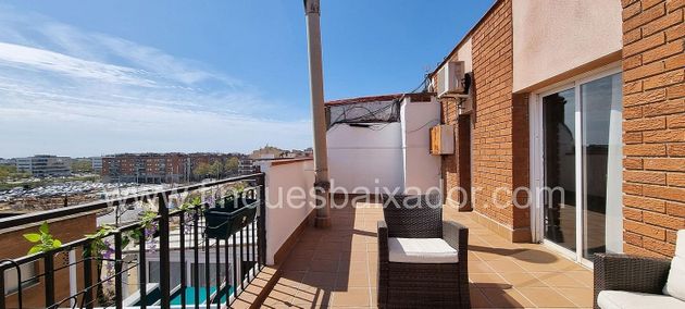 Foto 1 de Venta de piso en El Castell-Poble Vell de 4 habitaciones con terraza y aire acondicionado