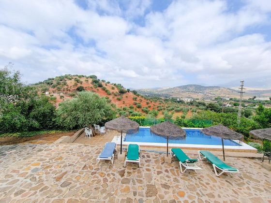 Foto 1 de Casa en venda a Almogía de 7 habitacions amb piscina