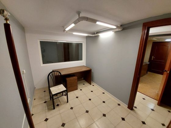 Foto 2 de Oficina en venta en calle Uría con ascensor