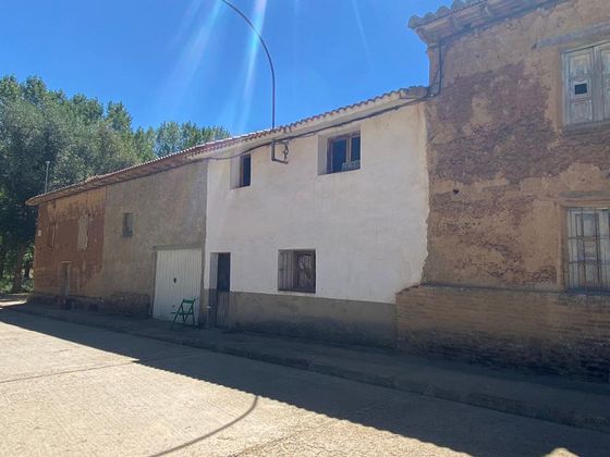 Foto 1 de Casa en venda a calle Gordaliza de 2 habitacions amb jardí