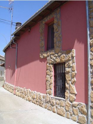 Foto 2 de Casa en venta en calle San Miguel de 3 habitaciones con jardín y calefacción