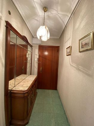 Foto 2 de Pis en lloguer a calle Covadonga de 3 habitacions amb calefacció