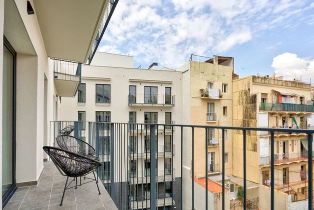 Foto 2 de Alquiler de piso en calle Placeta D`Anna Muria de 2 habitaciones con terraza y piscina