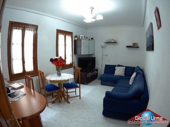 Foto 2 de Venta de casa adosada en Bagatza - San Vicente de 3 habitaciones con balcón y calefacción