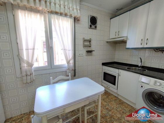 Foto 1 de Pis en venda a Bagatza - San Vicente de 3 habitacions amb calefacció i ascensor