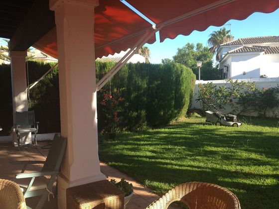 Foto 2 de Casa adossada en venda a Vistahermosa  - Fuentebravía de 5 habitacions amb terrassa i jardí