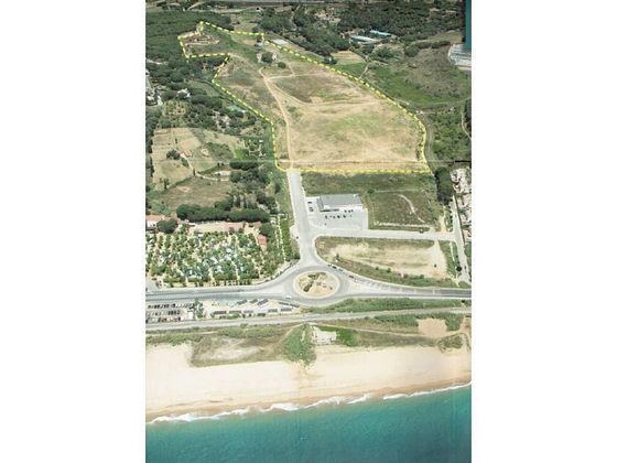 Foto 2 de Terreno en venta en Canet de Mar de 130000 m²
