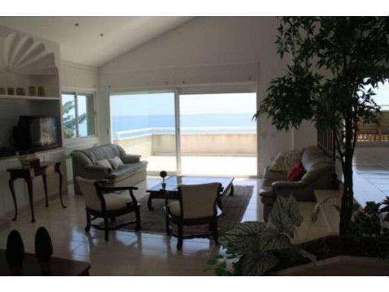 Foto 2 de Xalet en venda a Canet de Mar de 5 habitacions amb terrassa i piscina