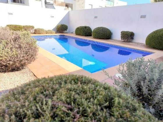 Foto 1 de Piso en venta en Ciutadella de 2 habitaciones con piscina y garaje