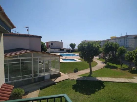 Foto 2 de Venta de piso en Cala En Blanes de 1 habitación con terraza y piscina