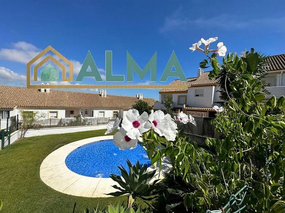 Foto 1 de Casa en venda a La Granja-La Colina-Los Pastores de 5 habitacions amb terrassa i piscina