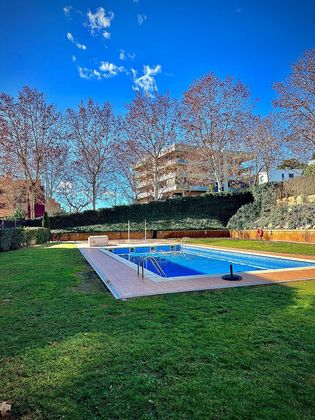 Foto 2 de Pis en venda a Molins de Rei de 3 habitacions amb terrassa i piscina