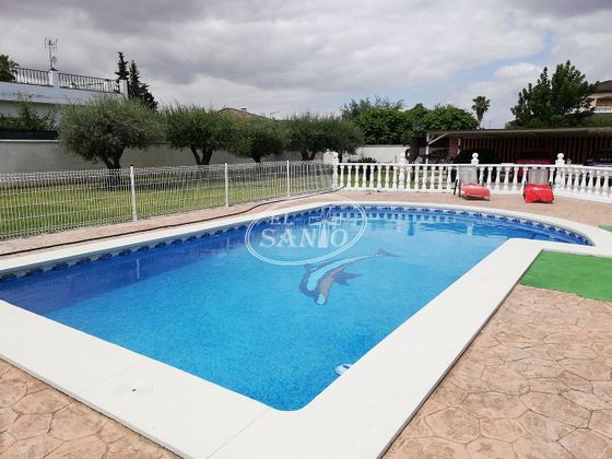 Foto 1 de Casa en venta en El Higuerón de 4 habitaciones con piscina y balcón