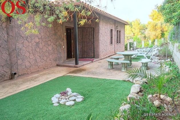 Foto 1 de Chalet en venta en Costa Cunit - Els Jardins - Els  Rosers de 3 habitaciones con terraza y piscina
