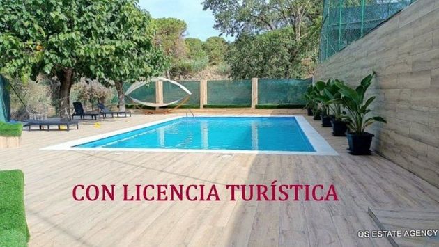Foto 1 de Casa rural en venta en Mas Mora - Sant Daniel de 5 habitaciones con terraza y piscina