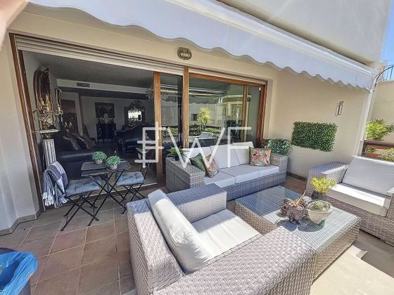Foto 2 de Piso en venta en Los Monteros - Bahía de Marbella de 3 habitaciones con terraza