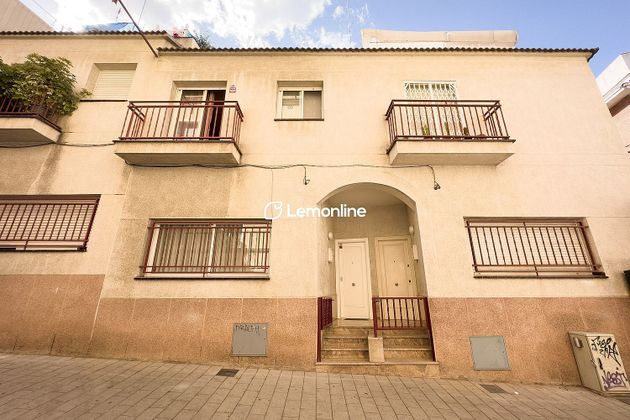 Foto 1 de Venta de casa en El Carmel de 4 habitaciones con terraza y balcón