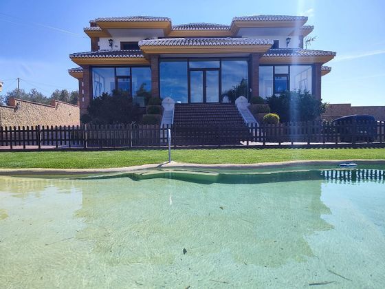 Foto 2 de Xalet en venda a calle Carbonara de 4 habitacions amb terrassa i piscina