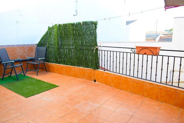 Foto 2 de Casa en venda a calle Reyes Católicos de 4 habitacions amb terrassa i balcó