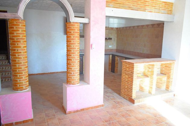 Foto 2 de Casa en venda a calle Garrobo de 3 habitacions amb terrassa i balcó