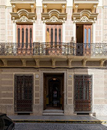 Foto 2 de Casa adosada en venta en Jumilla de 5 habitaciones con terraza y balcón