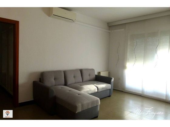 Foto 1 de Pis en venda a Espronceda - Campoamor - Santa Pau de 3 habitacions amb balcó i aire acondicionat