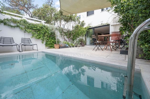 Foto 1 de Casa adossada en venda a Concepción de 4 habitacions amb terrassa i piscina