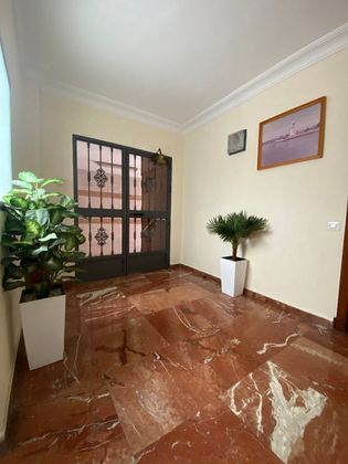 Foto 1 de Pis en venda a Centro - Huelva de 4 habitacions amb terrassa i garatge