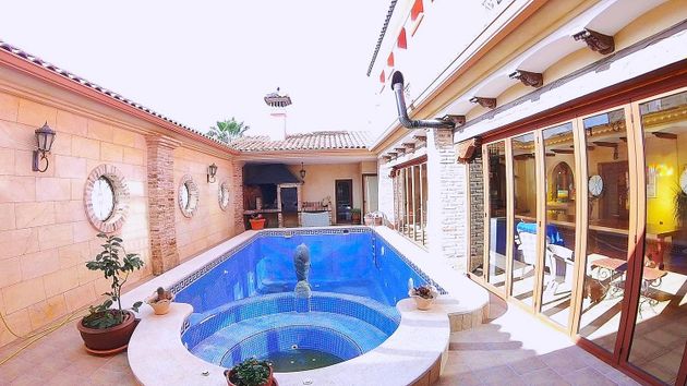 Foto 2 de Xalet en venda a San Miguel de Salinas de 4 habitacions amb terrassa i piscina