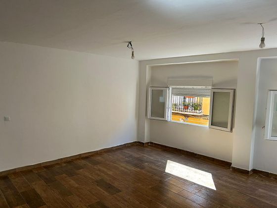 Foto 1 de Venta de piso en Castalla de 2 habitaciones y 79 m²