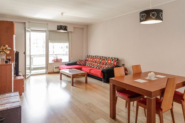 Foto 2 de Dúplex en venda a Centro - Logroño de 3 habitacions amb garatge i balcó