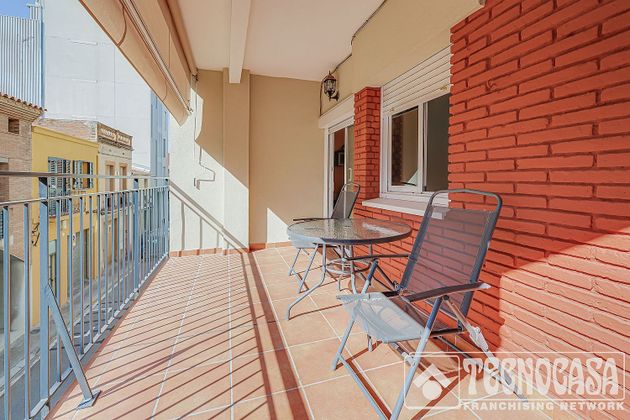 Foto 2 de Pis en venda a Centre - Prat de Llobregat, El de 4 habitacions amb terrassa i balcó