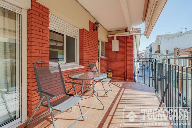 Foto 1 de Pis en venda a Centre - Prat de Llobregat, El de 4 habitacions amb terrassa i balcó