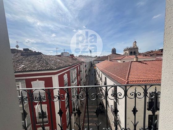 Foto 2 de Dúplex en venda a Centro - Burgos de 5 habitacions amb garatge i balcó