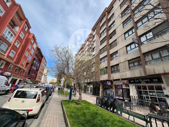 Foto 1 de Pis en venda a Plaza España - Villa Pilar - Reyes Católicos - Vadillos de 5 habitacions amb terrassa i garatge
