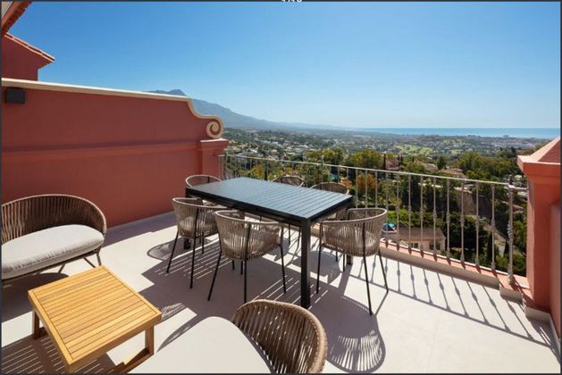 Foto 1 de Àtic en venda a Benahavís de 4 habitacions amb terrassa i piscina
