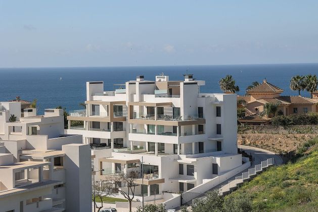 Foto 2 de Àtic en venda a calle Del Granado de 3 habitacions amb terrassa i piscina