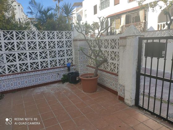 Foto 2 de Venta de casa en Playamar de 6 habitaciones con terraza y jardín