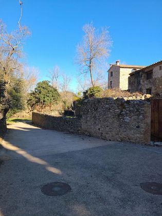 Foto 2 de Chalet en venta en Esponellà de 5 habitaciones con terraza y jardín
