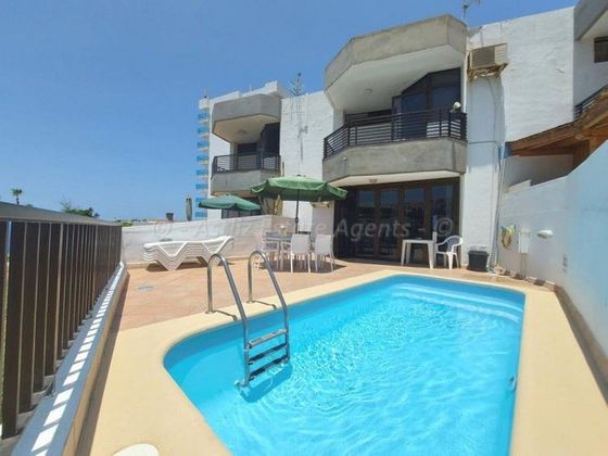 Foto 1 de Casa en venta en Acantilados de Los Gigantes de 3 habitaciones con terraza y piscina