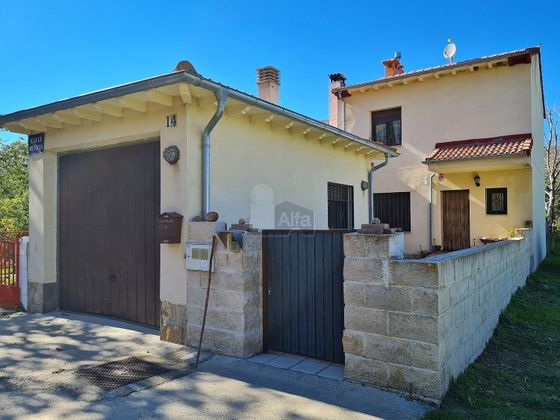 Foto 1 de Casa en venda a Mengamuñoz de 3 habitacions amb garatge i jardí