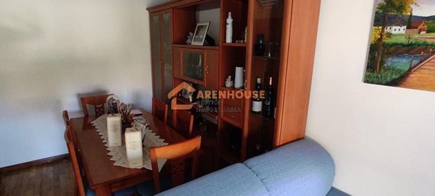 Foto 2 de Piso en venta en Carballiño (O) de 2 habitaciones con garaje y balcón