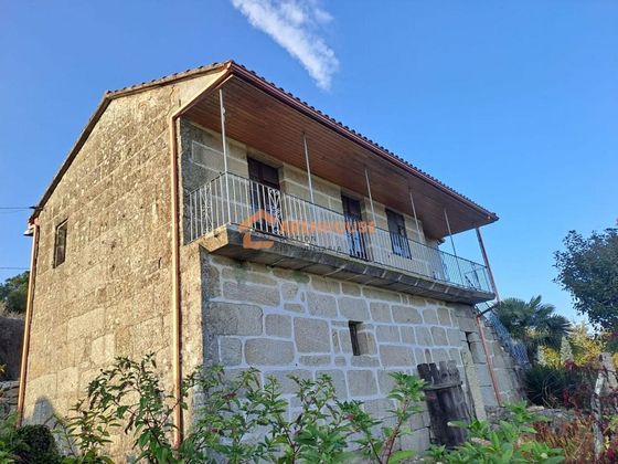 Foto 1 de Xalet en venda a Amoeiro de 3 habitacions amb garatge i jardí